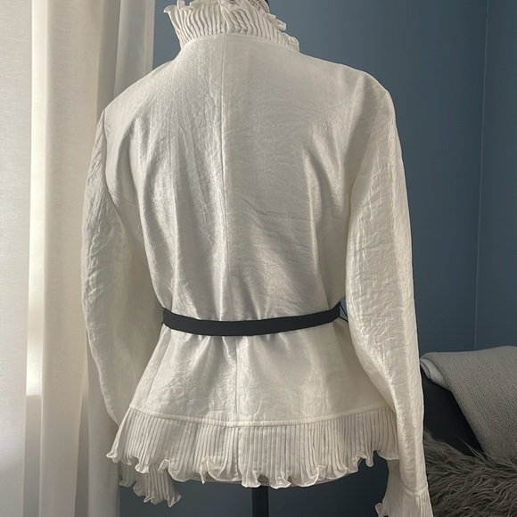 David’s Bridal Fancy Ruffled special occasion jacket - Picture 2 of 4